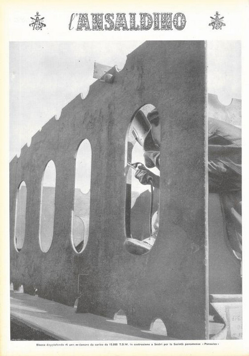 p. 16 (quarta di copertina), blocco doppiofondo di una motonave da carico, in costruzione a Sestri per la Società panamense "Pansuiza"